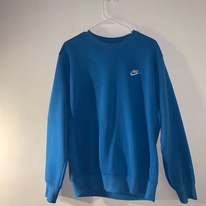 Men’s blue Nike crew neck. Size: medium